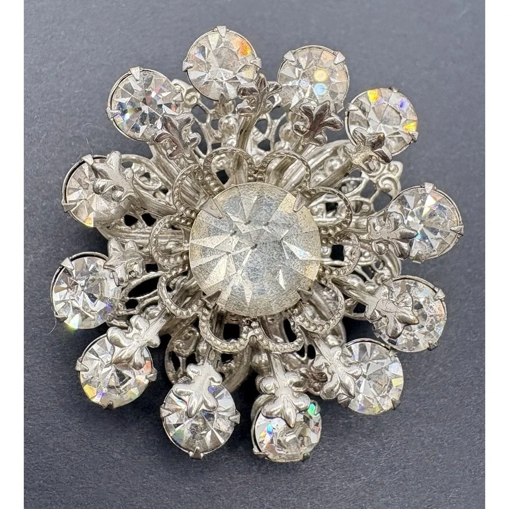 Vintage‎ Flower Brooch Silver Tone Filigree Clear Rhinestone Floral Retro 1.5